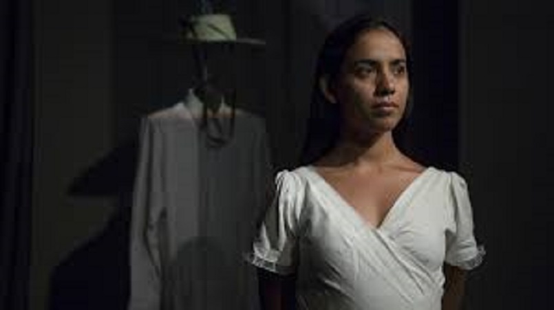 La actriz mexicana Abril Mondragón, en una escena de "Síuatl"