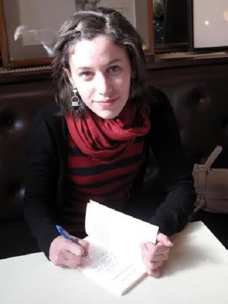 La escritora argelina Kaouther Adimi