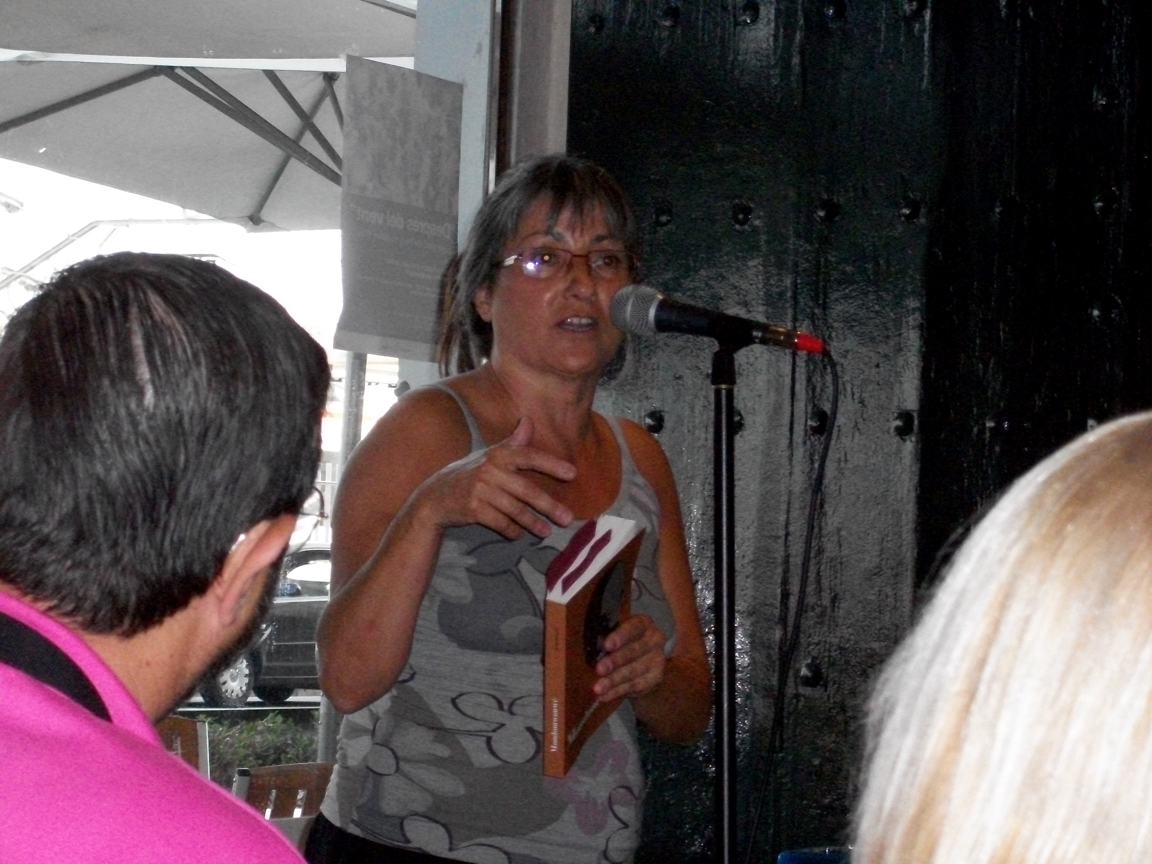 Anna Rossell, Presentación de su novela "Mondomwouwé" (El Masnou, 2011)