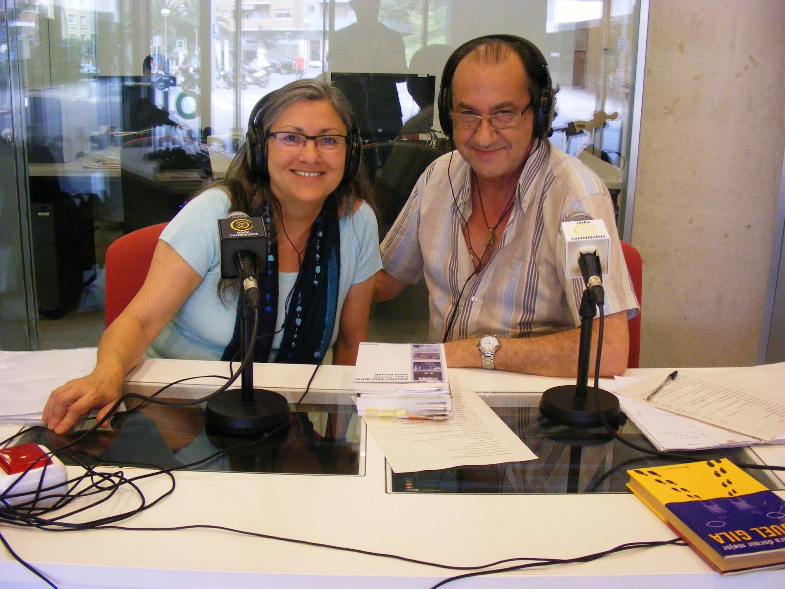 Anna Rossell con Josep Zepol-Zinc. Entrevista en Radio Castelldefels, 2014