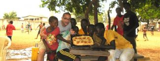 Xec Marquès a Duékoué, amb joves del Centre de Formació Professional/Xec Marquès en Duékoué, con jóvenes de su Centro de Formación Profesional en Duékoué